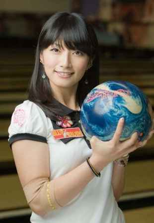 画像 めちゃエッチな女子プロボウラーの年齢当てクイズ 画像あつめーる 画像 めちゃエッチな女子プロボウラーの年齢当てクイズ 画像あつめーる