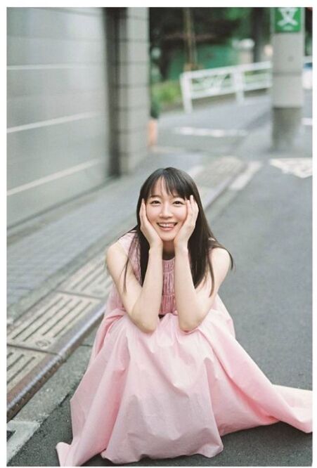 吉岡里帆さん インスタであざといワンピースで てへぺろ 姿を披露 画像あつめーる