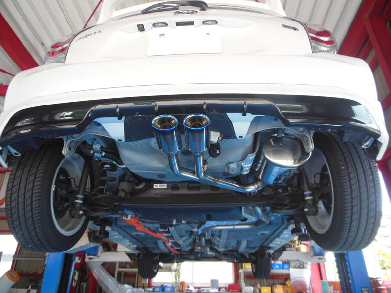Toyotaアクア マフラーを交換しました ガレージバウムの作業日記