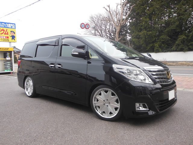 アルファードに車高調 アルミタイヤセット取付 ガレージバウムの作業日記 アルファードに車高調 アルミタイヤセット取付 ガレージバウムの作業日記