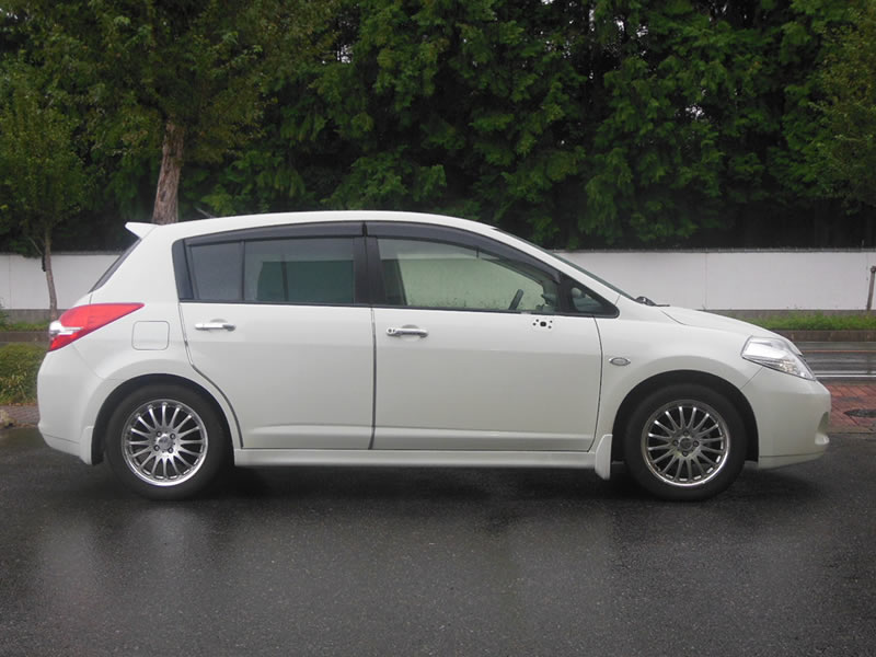 日産ティーダ ダウンサスに交換しました ガレージバウムの作業日記