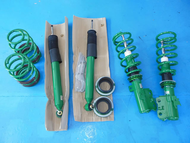 30プリウスに車高調キットの取り付け ガレージバウムの作業日記