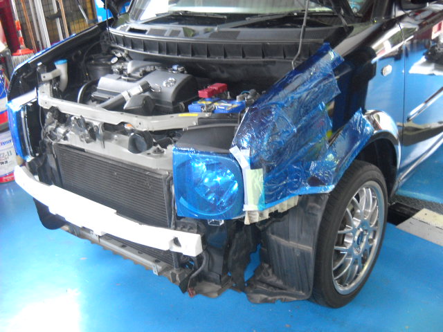 日産キューブ ヘッドライト交換 Hid化しました ガレージバウムの作業日記