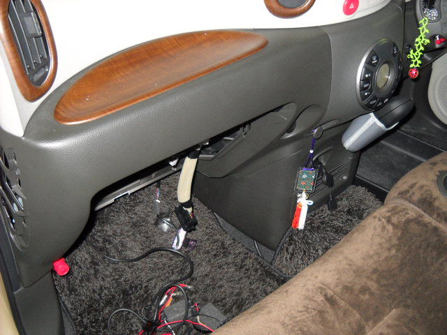 日産キューブ Dvdプレーヤー フリップダウンモニター取付が完成しました ガレージバウムの作業日記