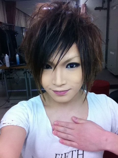 ゴールデンボンバーのボーカルはイケメン ゴールデンボンバーまとめたぬ