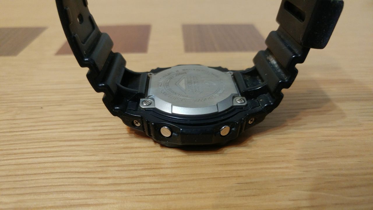 G Shock Gw M5600ベルト交換 キャンプとカブで遊びたい