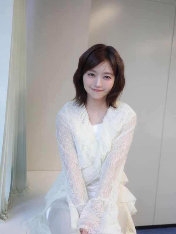 「なんか全然違う」「前の素朴さが」デビューから17年、大原優乃〝激変〟ふわふわショット