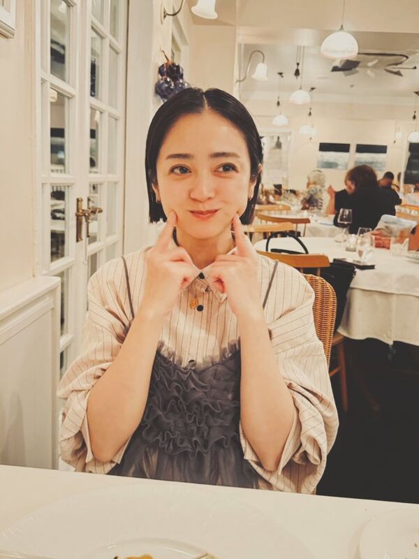 安達祐実、45歳の誕生日報告にフォロワー驚き「若返ってます」「シワがなさ過ぎ」「絶対に年齢逆行」