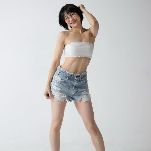 元祖メガネっ子アイドル・時東ぁみ(37)、「10年ぶりにグラビアやります」挑戦に反響「待っておりました」