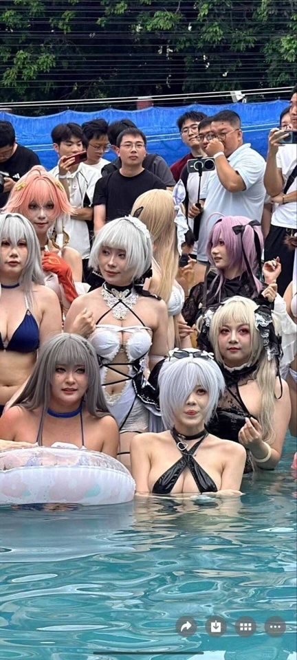 【悲報】コスプレイヤーの加工前と加工後の画像