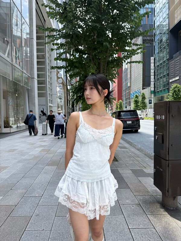 「街中でもこの格好？」MiLK塩崎太智と交際報道の小山璃奈、“ほぼ下着”スクープ写真に驚き