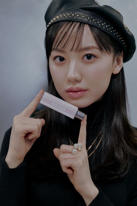 「色気凄い…」芦田愛菜(20)、高級ブランド紹介で見せた“大人の激変姿”にネット衝撃