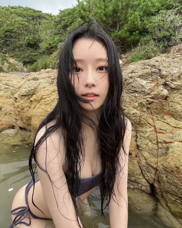 重盛さと美「1回ぐらいはワンナイトを…火遊びを経験した方がいい？」「もう40歳近くになるから…」