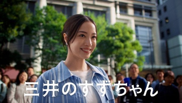 広瀬すず、華麗なリフティングや胸トラップを披露　『三井のすずちゃん』新CMが公開