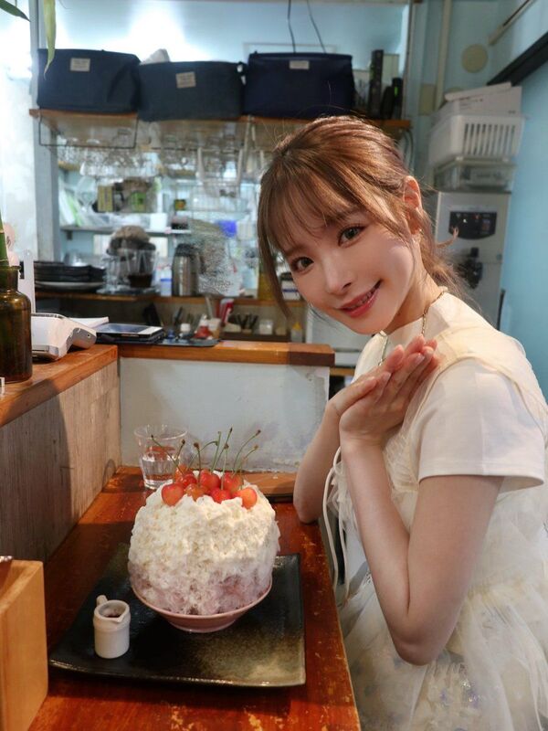 いつも撮影現場の弁当の写真ばかり載せてるAV女優さん、プライベートでは予算5万円台の高級天ぷら店に行っていた 25