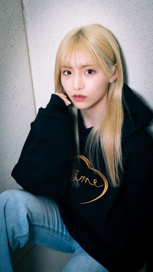 【画像】元宝塚のAV女優・渚恋生さん、AKBより可愛いと話題に 5