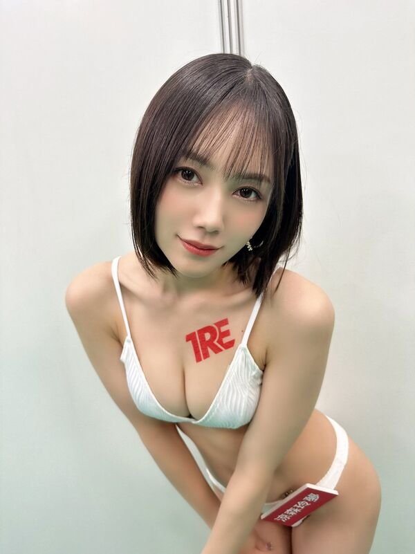 日本の誇るスターAV女優さん達、香港の富豪ホテルでイベント開催 11