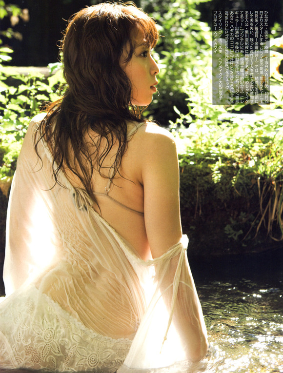 hina_body_05