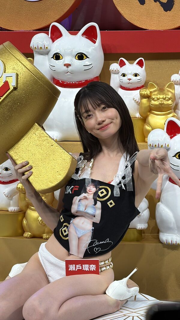 【GIF】日本の美女たち、台湾でまわされる 9