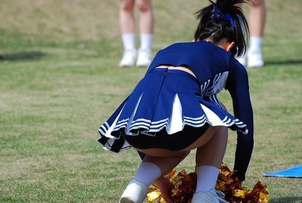 メルカリで「女子高生チアのユニフォーム 」が28万円で取引→外国人「日本人めっちゃキモい」 17