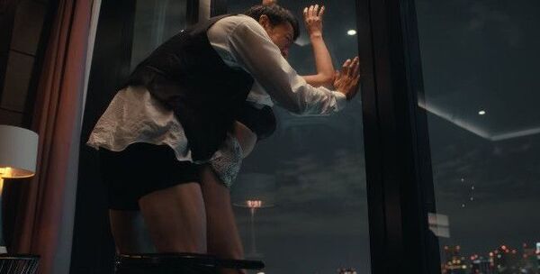 【画像】エロさを全く考慮に入れないで見ていたらかなりエロかった映画 24