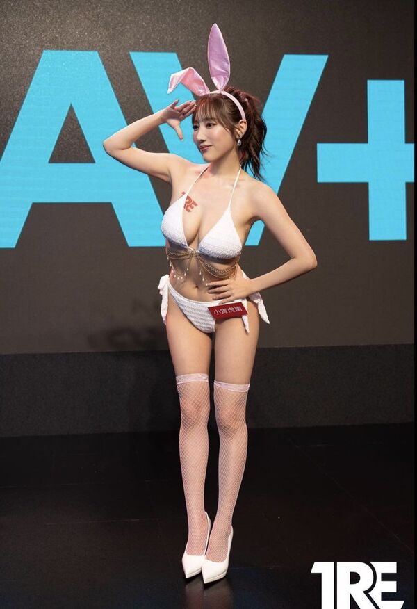 日本の誇るスターAV女優さん達、香港の富豪ホテルでイベント開催 5