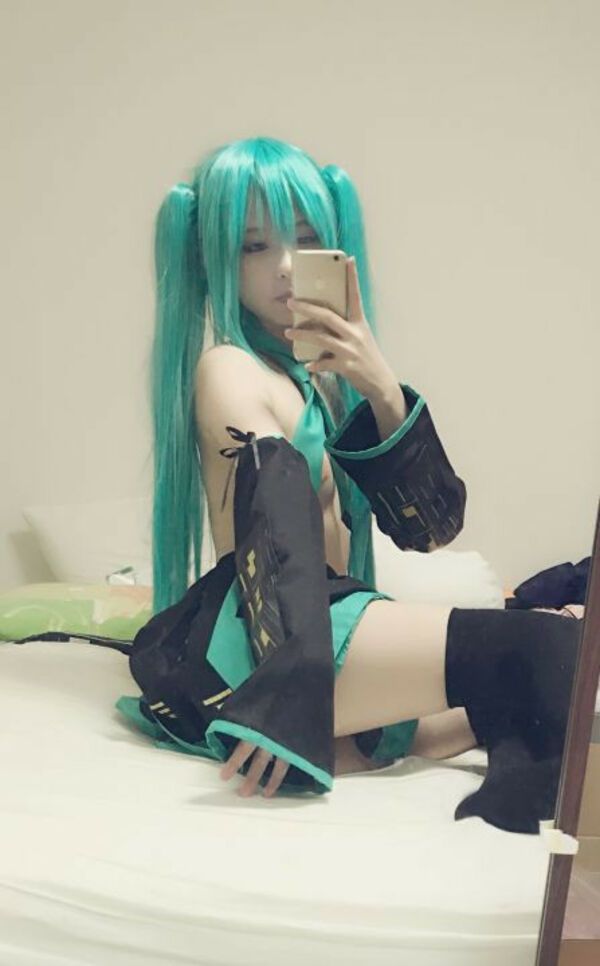 【動画】台湾ギャルのブラックマジシャンガールのドスケベコスプレ、アホほど抜ける 3