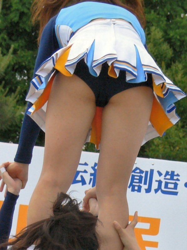 メルカリで「女子高生チアのユニフォーム 」が28万円で取引→外国人「日本人めっちゃキモい」 20