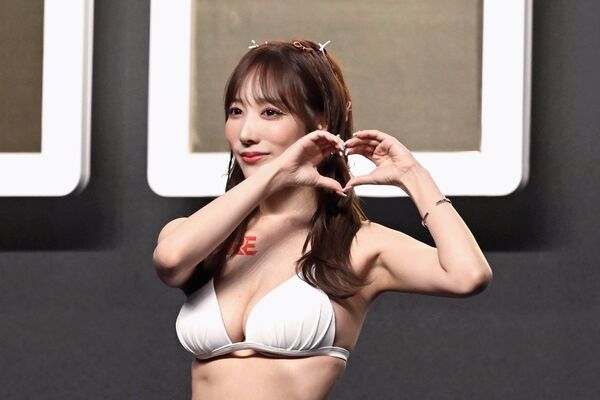 日本の誇るスターAV女優さん達、香港の富豪ホテルでイベント開催 4