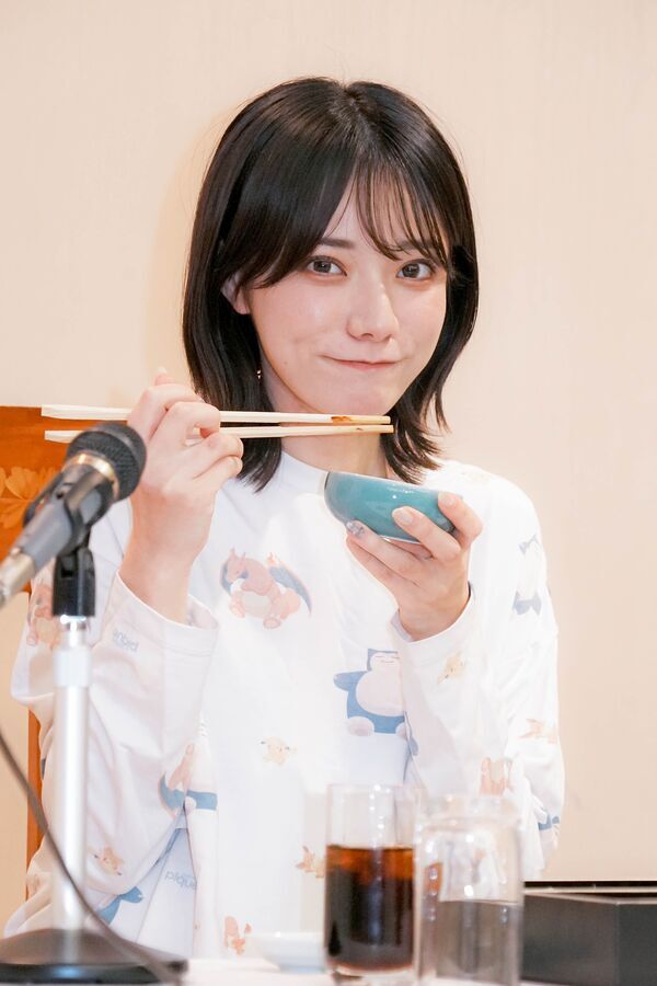 AV女優のバスツアーの食事が豪華！キッコーマンの烏龍茶を出したどこぞのアイドルとは大違い 10