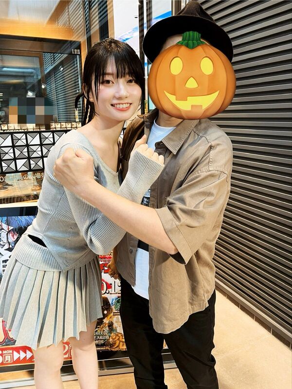 【画像】トップAV女優・瀬戸環奈さんのファンサービスが凄い 9