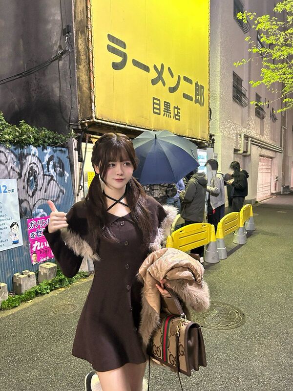 【画像】AV女優さん「二郎行った」→「それ二郎じゃないよ」→「マジかよ」 3