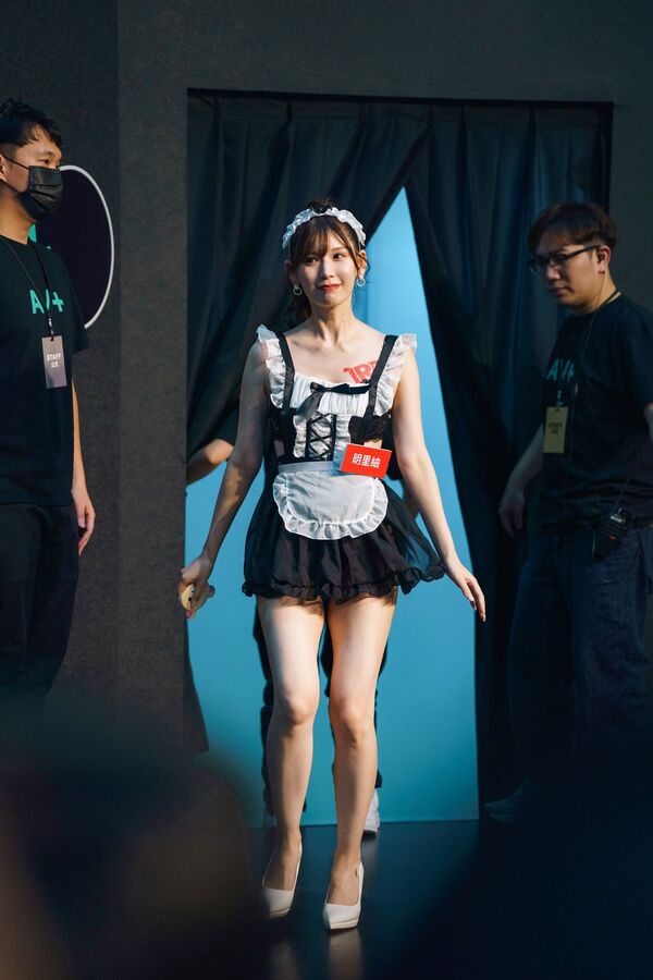 日本の誇るスターAV女優さん達、香港の富豪ホテルでイベント開催 15