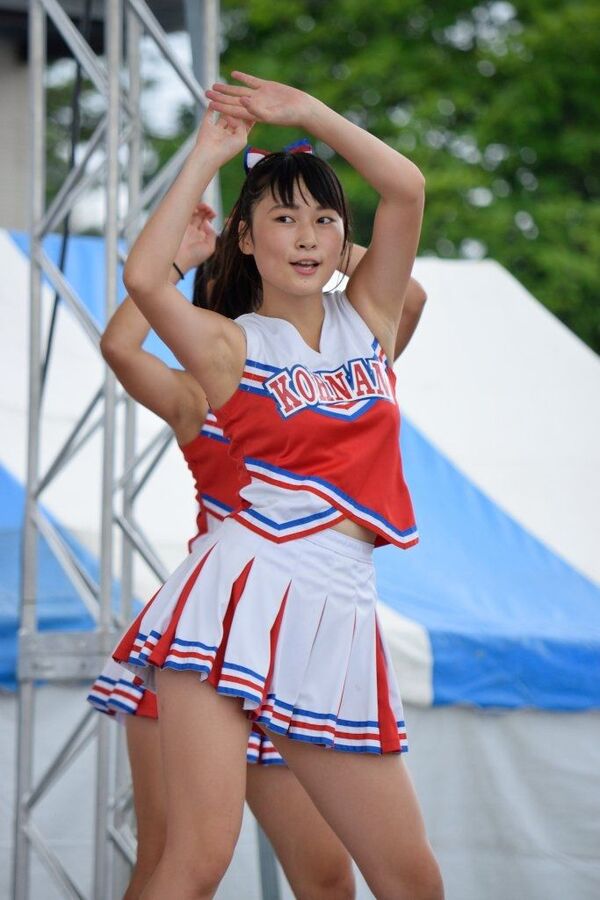 メルカリで「女子高生チアのユニフォーム 」が28万円で取引→外国人「日本人めっちゃキモい」 3