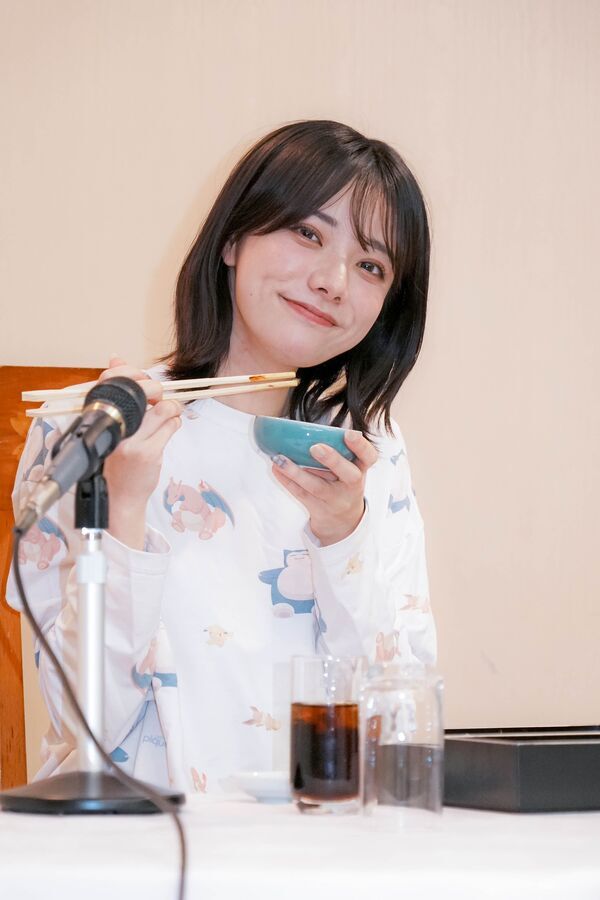 AV女優のバスツアーの食事が豪華！キッコーマンの烏龍茶を出したどこぞのアイドルとは大違い 11