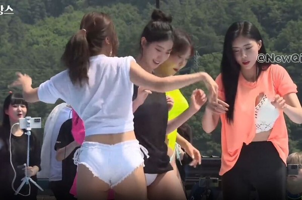【動画】韓国さん、水着だらけの水泳大会を堂々と放送してしまう