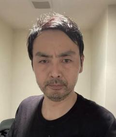 「アンガールズ」田中卓志、ひげ姿の野性味あふれるイケメン写真を公開…新型コロナ感染で療養中