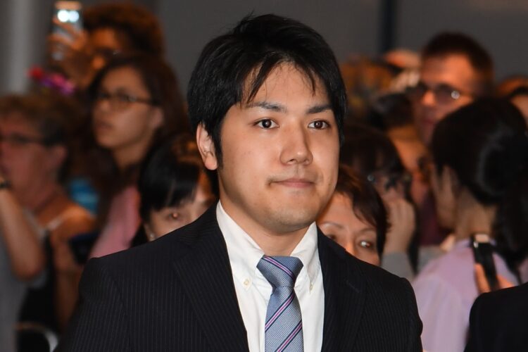 【速報】司法試験不合格で結婚に花を添えられなかったwwwwww 週刊ニュース丸わかり