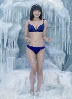 AKB小嶋陽菜(26)の新CMがこれまたドスケベ下着でオナニーはかどる【エロ画像】