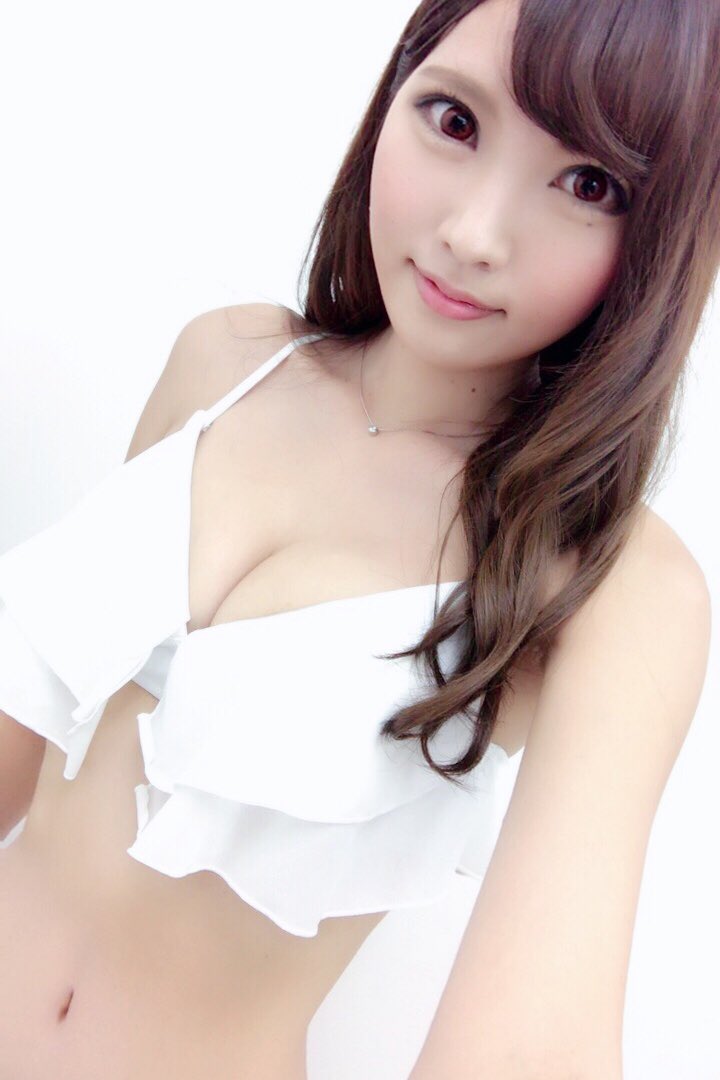 有馬奈那(23)現役薬学生のハイレグ、マンスジが抜ける水着姿ｗｗ【エロ画像】