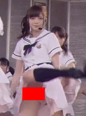 白石麻衣 Gif画像  エロ GIFあり】乃木坂 白石麻衣ちゃん、脚を大きく振り上げて観客にサービスパンチラ♡ : 芸能人エロGIF画像 -エロ画像・エロキャプ・2chまとめ-