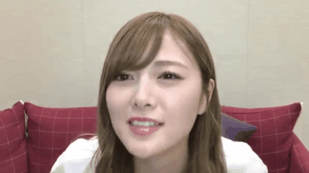 白石麻衣 Gif画像  エロ 白石麻衣さん、ヨガで美バストと美ヒップを突き出してしまう ...