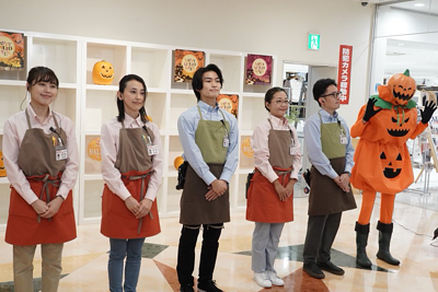 姉ちゃんの恋人 有村架純着用の赤色 茶色のバイカラーエプロンを特定 売り切れ続出中 話題のテレビドラマで登場したアイテム 商品徹底調査隊 姉ちゃんの恋人 有村架純着用の赤色 茶色のバイカラーエプロンを特定 売り切れ続出中 話題のテレビドラマで登場したアイテム 商品徹底調査隊