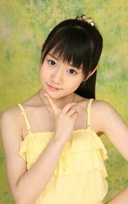 小倉唯_age13