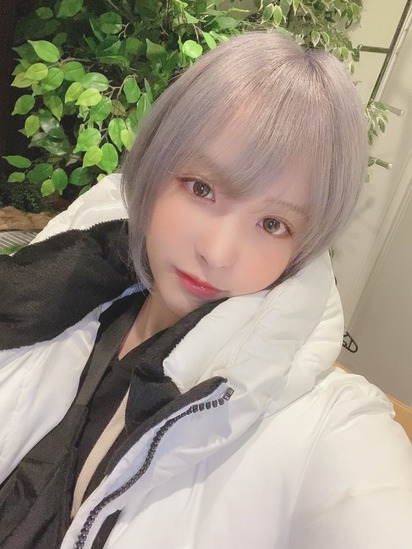 kana momonogi
