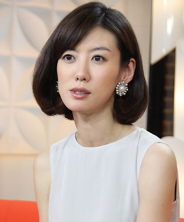 画像あり ともさかりえの顔がさらにひん曲がる 恐縮です 画像あり ともさかりえの顔がさらにひん曲がる 恐縮です