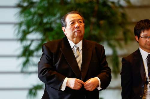 物価高の最初の原因はアベノミクス　村上総務相が円安の影響を指摘｜「国賊」発言に続き安倍氏を愚弄？