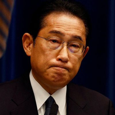 【ガソリン価格200円突破へ】「岸田首相に殺される」SNSで悲鳴 補助金延長せず、違法な「二重課税」も廃止せず 政治屋は血税で海外旅行(しかも家族同伴)