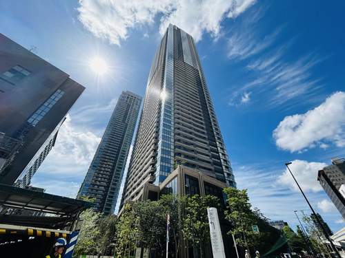麻布台ヒルズに外国人施設承認 東京都議会に非難殺到