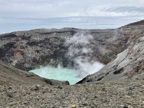 【阿蘇山 噴火警戒レベル2】火口周辺の噴石や火山ガス、火砕流に注意 火口周辺規制 中岳第一火口から概ね1kmの範囲に影響を及ぼす噴火の可能性